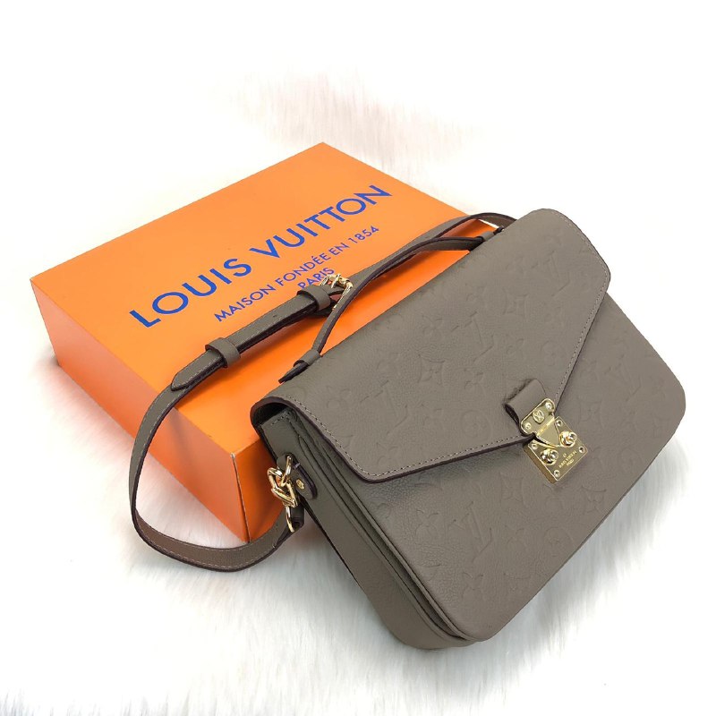 Louis Vuitton Metis Pochette 